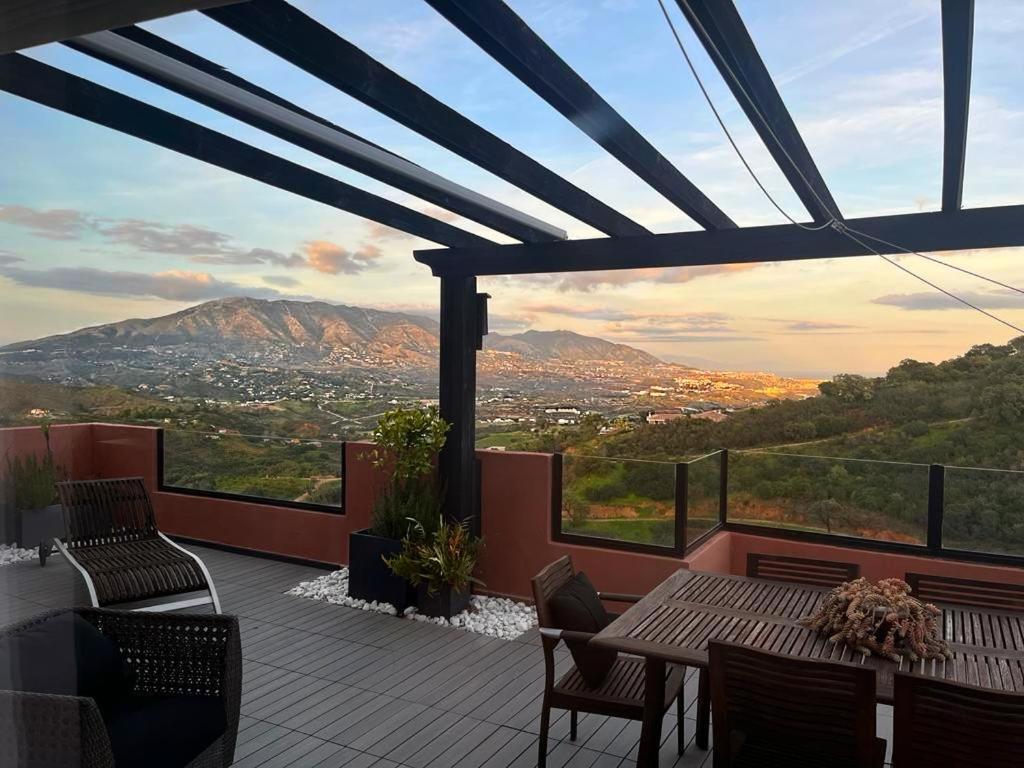 Bright Apartment In The Hills Of Elviria Málaga Esterno foto