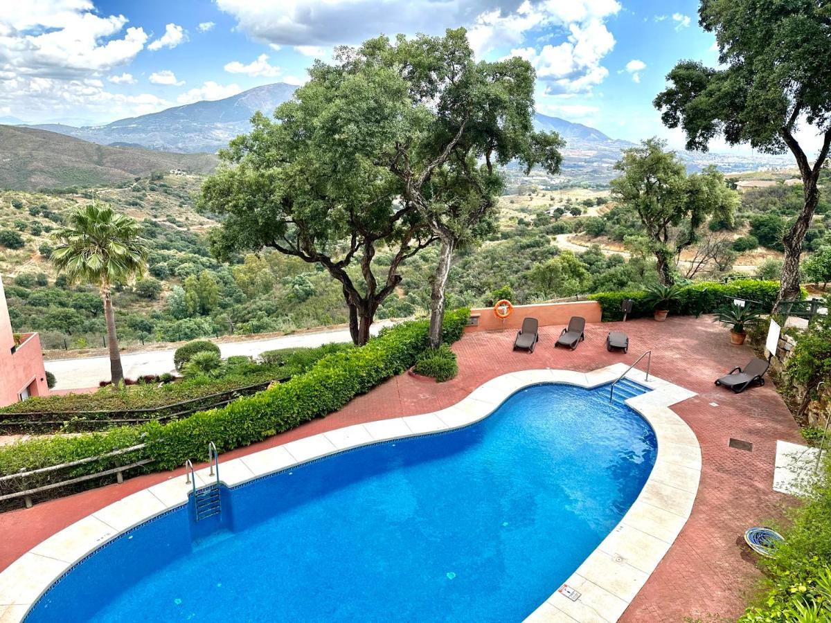 Bright Apartment In The Hills Of Elviria Málaga Esterno foto